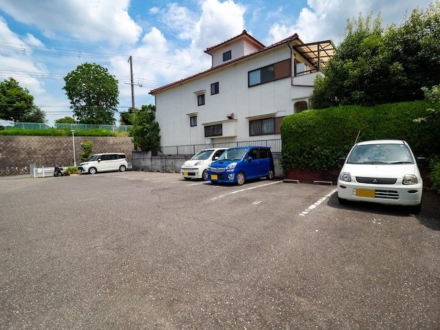 タウンハウス今寺Ⅰの駐車場