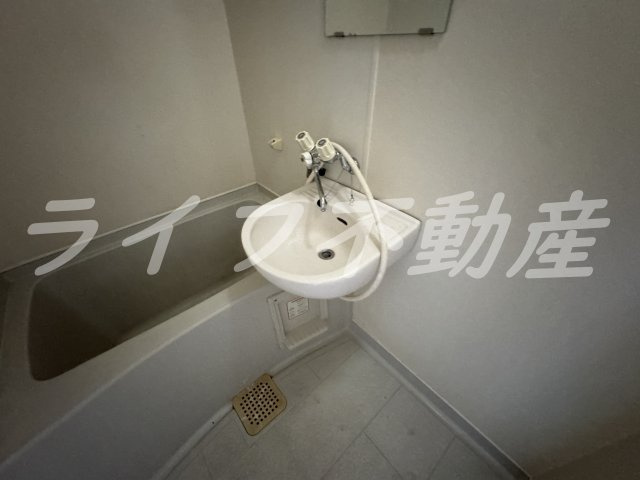 セピアコートの洗面所|脱衣スペースもあります