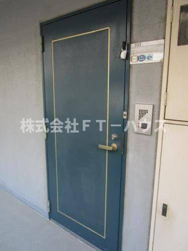 ベルシェ船橋ラマージュの玄関