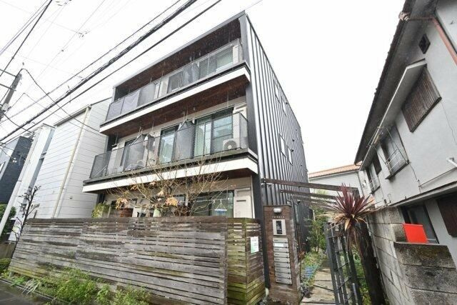 ＴＲＩＢＥＣＡ（トライベッカ）の外観