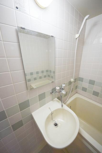 千葉市中央区弁天２丁目の賃貸マンションの洗面所