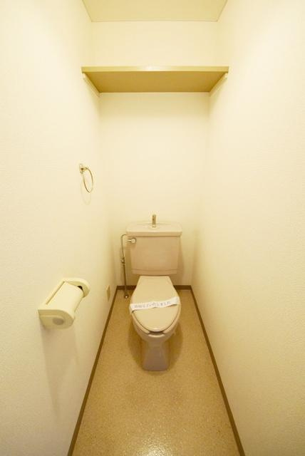 千葉市中央区弁天２丁目の賃貸マンションのトイレ