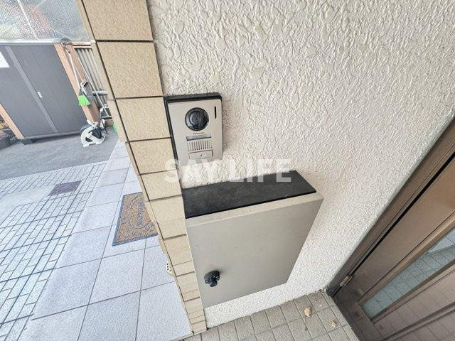 八尾市八尾木北4丁目貸家のエントランス