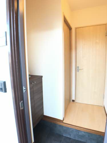グリーンステージしんさかえＡの玄関