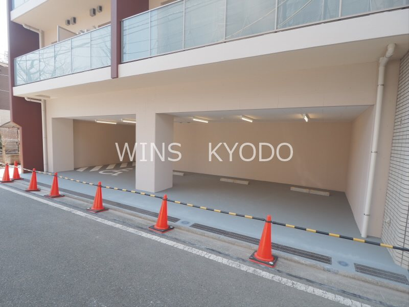世田谷区千歳台４丁目の賃貸マンションの駐車場