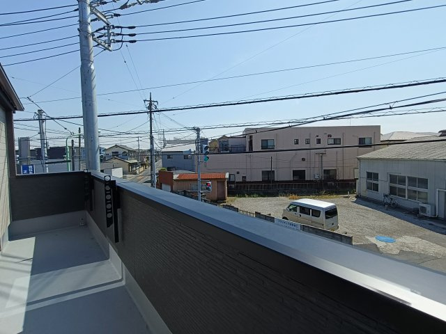 八潮市　西袋　新築戸建　全2棟のバルコニー|施工例です