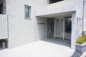 ビータスビル参番館のエントランス