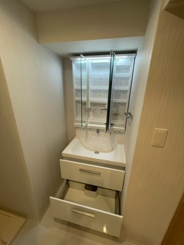  ジーグランデ三ノ輪の洗面所