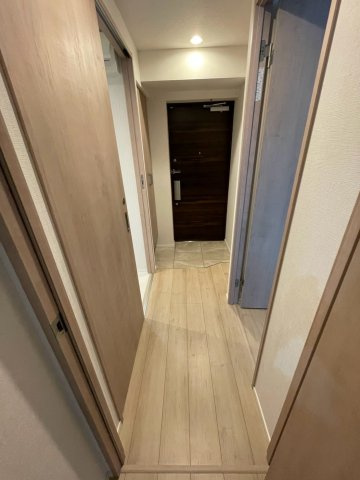  ジーグランデ三ノ輪の玄関
