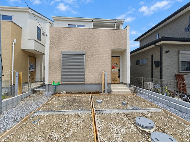 八潮市　西袋　新築戸建　全2棟