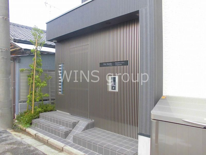 世田谷区宮坂２丁目のアパートのエントランス
