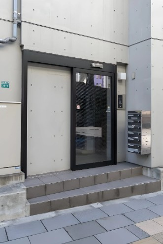 GLANZ のエントランス