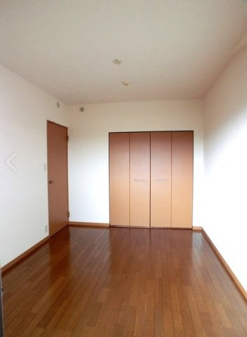 【寝室】