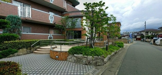【エントランス】