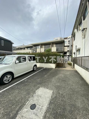 【駐車場】 | ラプラス千鳥 | 駐車場に車を止められます