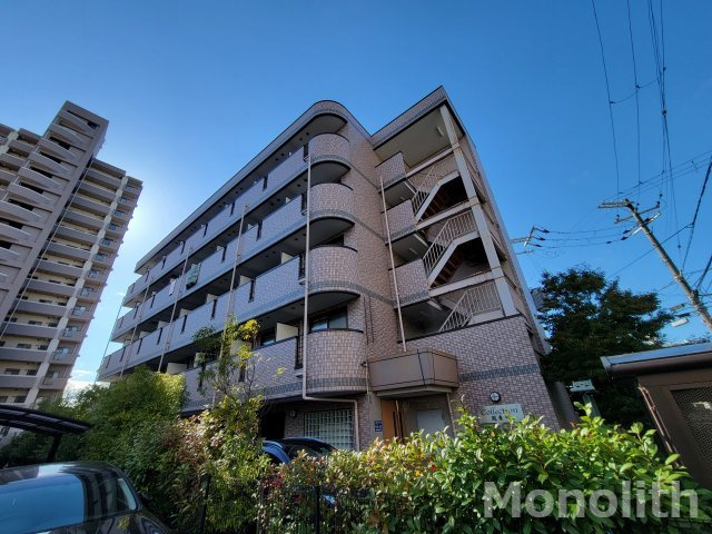 Collection鳳東町の外観
