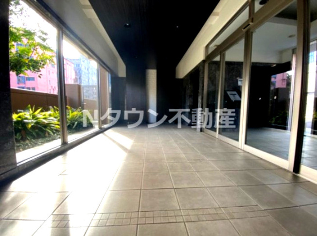 【ロビー】 | プレサンス名古屋城前ラバンカ | 清潔なロビーです
