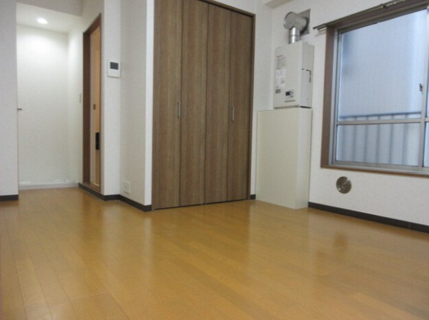 朝日屋ビルの寝室