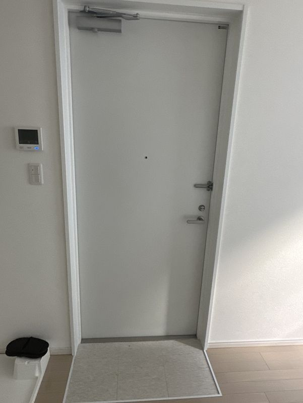 エスアールNIPPORIの玄関