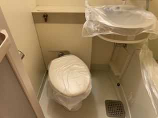 コンパクトながら機能的なトイレです♪