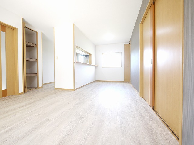 南六条町　戸建の居間・リビング|使いやすいリビングです