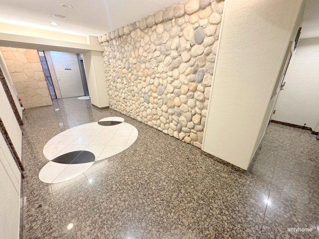 コンソラーレ日本橋　仲介手数料無料のロビー