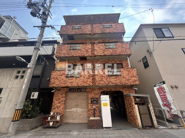 ハイツ上新第五小松の外観