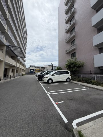 フレール長田大道の駐車場