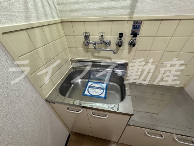 寿ビルの洗面所|スペースが確保できる洗面所です