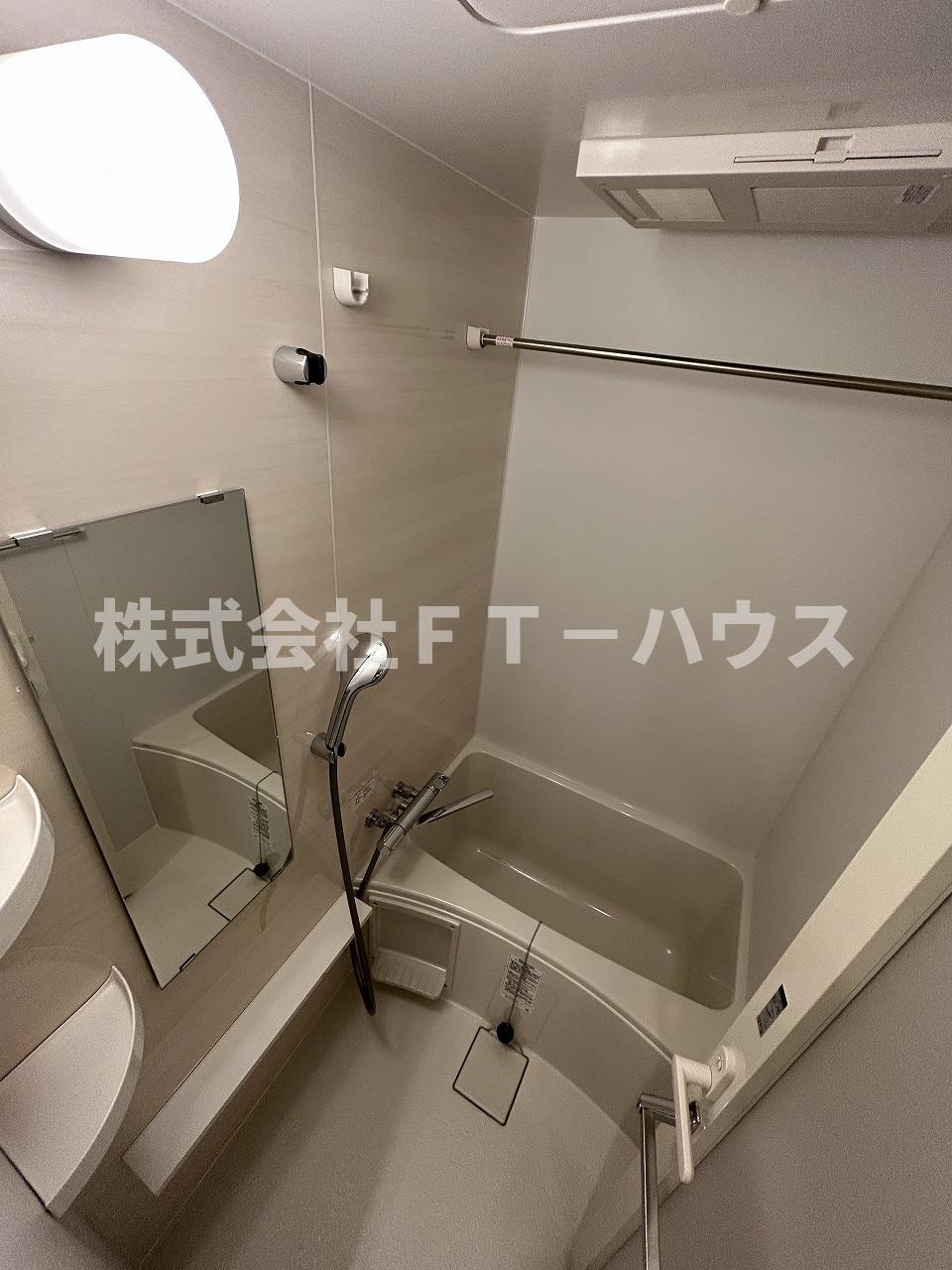 LIME RESIDENCE HIGASHINAKAYAMAの浴室