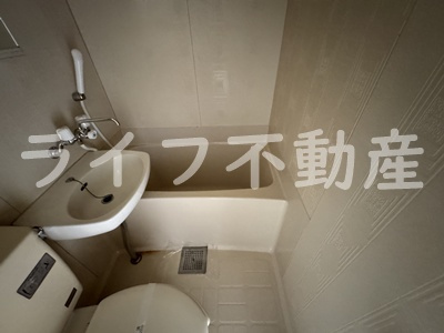 ロイヤル俊徳Ⅱの浴室|日々の疲れを癒すお風呂付です