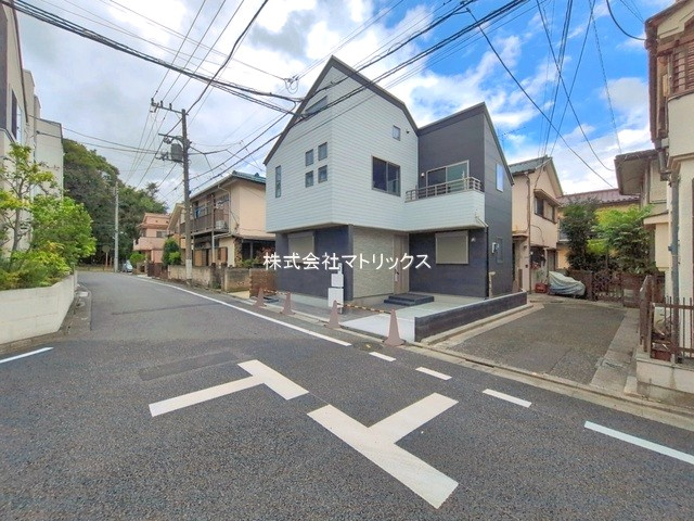 練馬区西大泉1丁目　高機能仕様　角地のような快適邸宅の前面道路含む現地写真