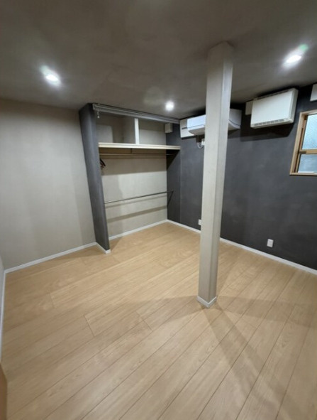新宿区若葉３丁目住宅の洋室|収納付き