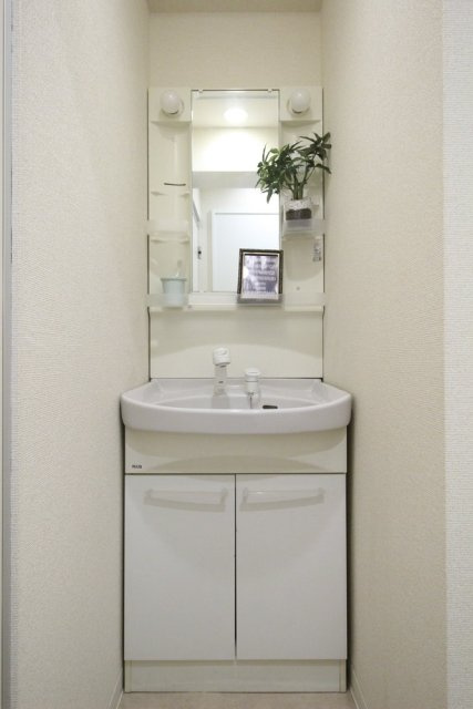 プログレス下高井戸の独立洗面台|※家具・小物はイメージです