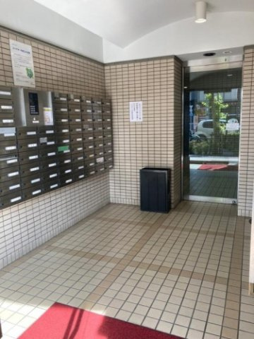 ベルエール方南町のエントランス