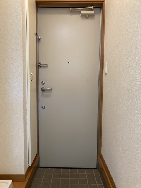 ソレーユ宮前の玄関