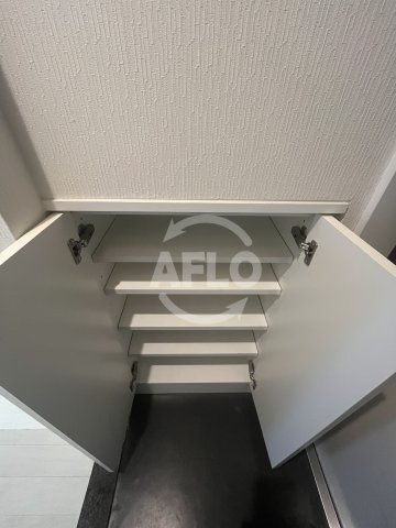 フローレンス江坂の内装|シューズボックス