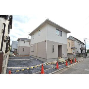 武蔵野市境１丁目貸家
