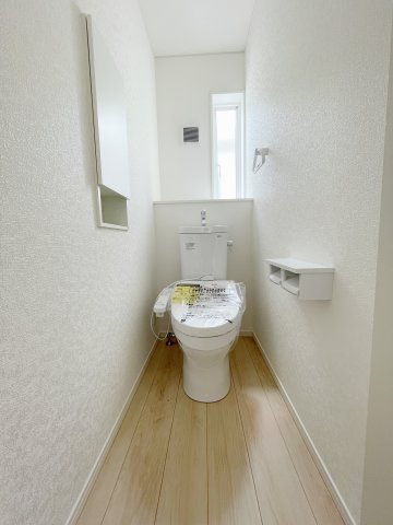 新築戸建・新築建売　矢吹町八幡町　善郷小・矢吹中のトイレ|各階にございますので、朝の混雑時や夜中の利用も安心です！