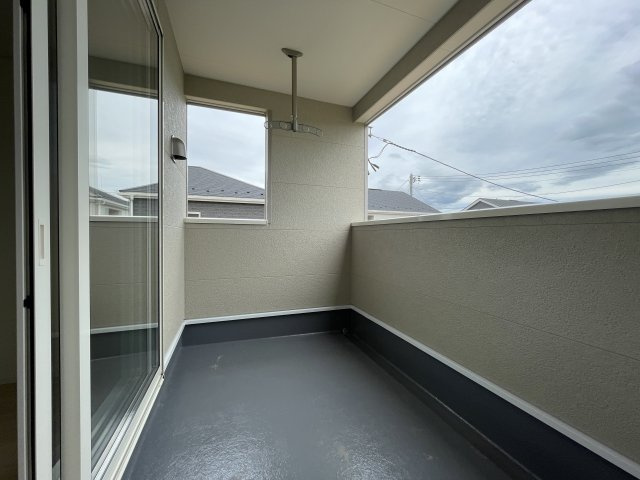 新築戸建・新築建売　矢吹町八幡町　善郷小・矢吹中のバルコニー|バルコニーは急な雨でも安心のインナーバルコニー！2部屋から出入りが可能です！