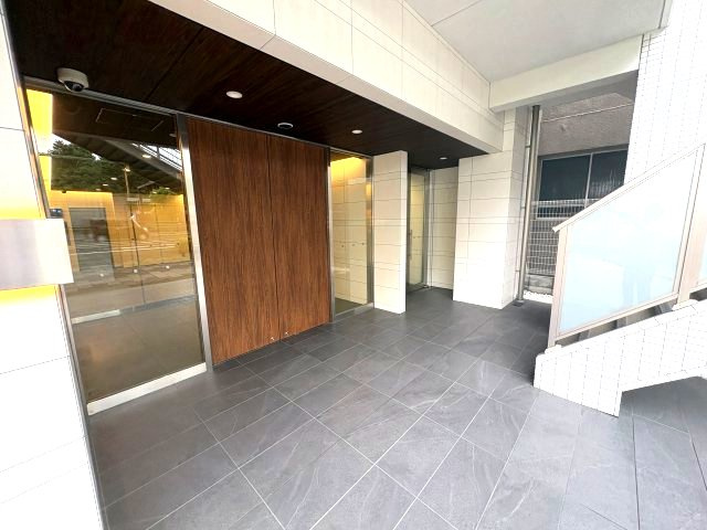 セラフィア神戸御影塚町のエントランス