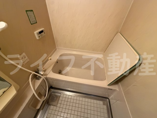 D2ハウス若江岩田の浴室|日々の疲れを癒すお風呂付です