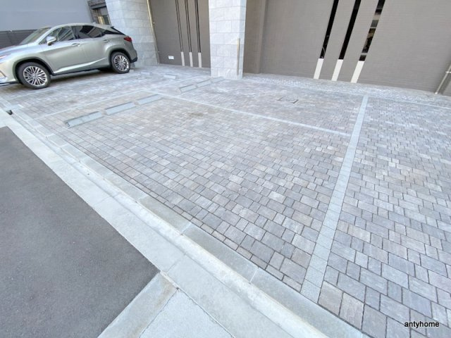 ポラリス松ヶ枝　仲介手数料無料の駐車場