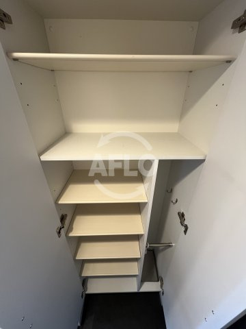 ファステート北大阪ラッセルの内装|シューズボックス