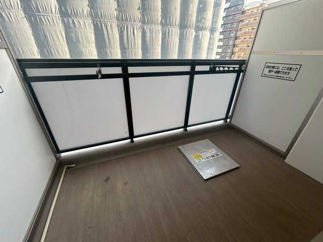 エステムコート難波Ⅶビヨンドのバルコニー