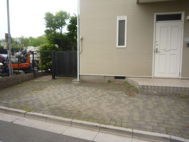 野田メゾネットの駐車場
