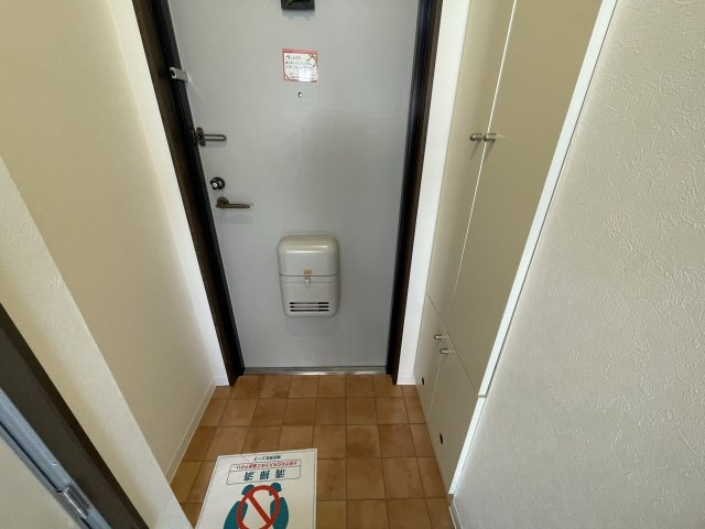 マンションスムス　の玄関|(参考)同マンション反転間取り他部屋の写真