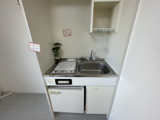 マンションスムス　のキッチン|(参考)同マンション反転間取り他部屋の写真