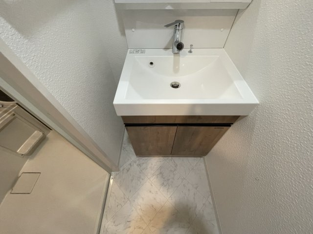 ゼオン大阪EASTの独立洗面台|(参考)同マンション同間取り他部屋の写真