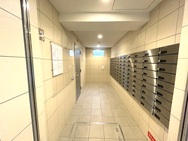 ゼオン大阪EASTのロビー